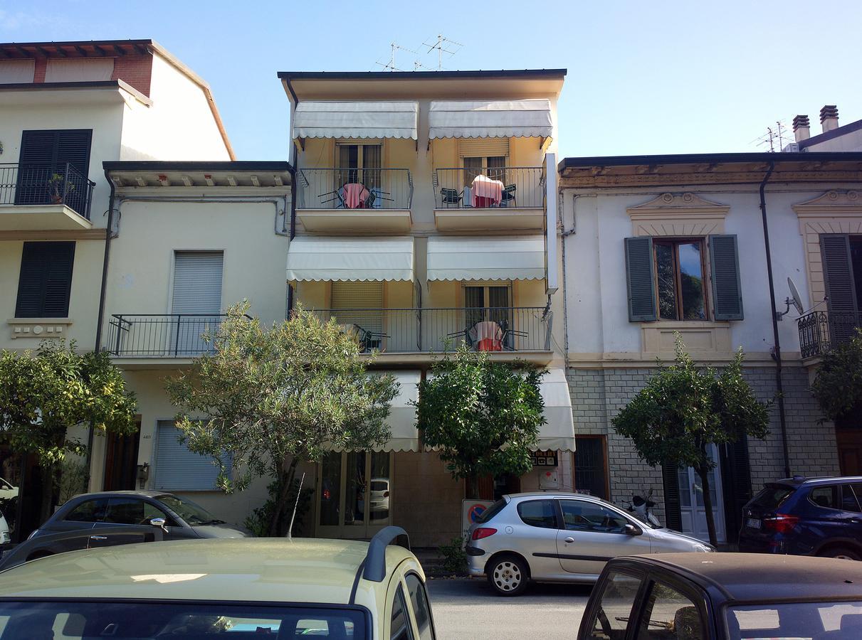 Hotel Delhy Viareggio Exterior foto